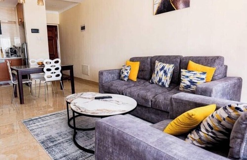 Nairobi Apartment | Deal Getaway/City views