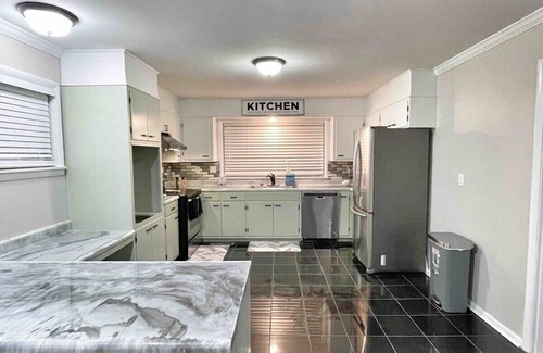 Decatur House | Decatur Home - Chic Comfort, Family & Fun!