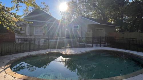 Siloam Springs House | Decca's Guesthouse