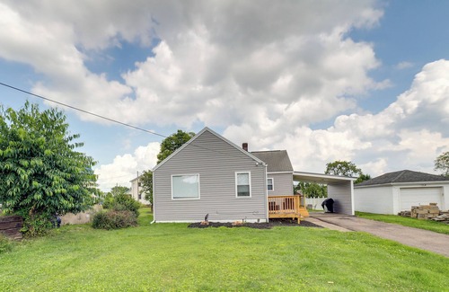 Natrona Heights Cottage | Deck & Patio: Inviting Abode in Natrona Heights!