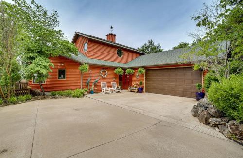Shell Knob House | Decks and Views Spacious Cabin Near Table Rock Lake