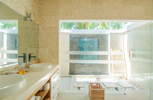 Umeanyar Villa | Deep Blue Villa Umeanyar