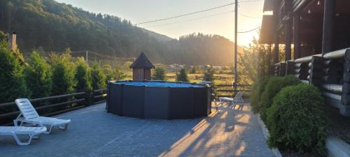 Vyzhnytsya Villa | Deep Forest