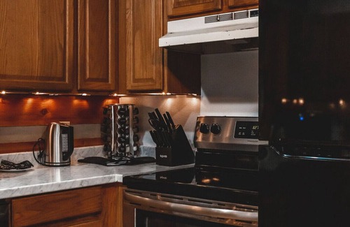 Purlear Cabin | Deer Run Cabin | Hot Tub