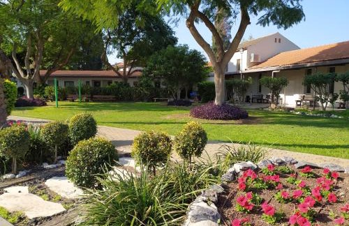 Deganya Bet Hotel | Degania Bet Kibbutz Country Lodging