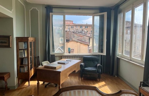 Old Town Apartment | Degli Oddi penthouse in the center in 1600 building a few steps from the cathedral
