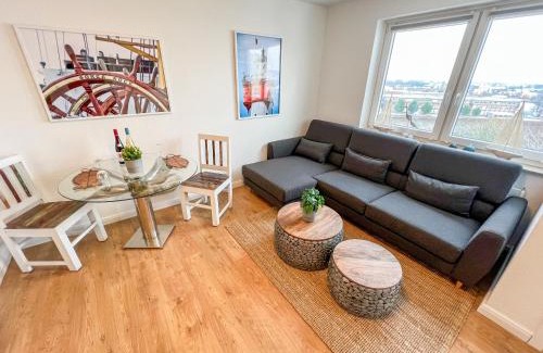 Mitte-Sud Apartment | Deichport, Innenstadt, Wasserblick, Balkon