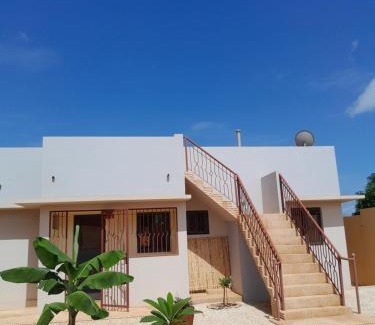 Toubab Dialao House | DEKK JAMM, où l'on trouve la paix
