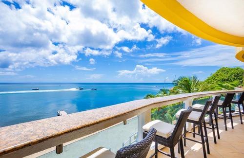 Antoneys Cay Apartment | Del Playa Penthouse #5 Condo