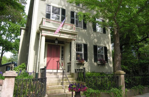 Fairhaven Bed & Breakfast | Delano Homestead Bed and Breakfast