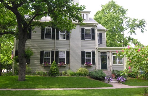 Fairhaven Bed & Breakfast | Delano Homestead Bed and Breakfast