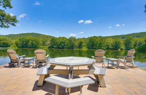 Damascus House | Delaware River Access Peaceful Farm Retreat!