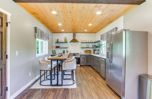 Damascus Cabin | Delaware River Access: Peaceful Farm Retreat!