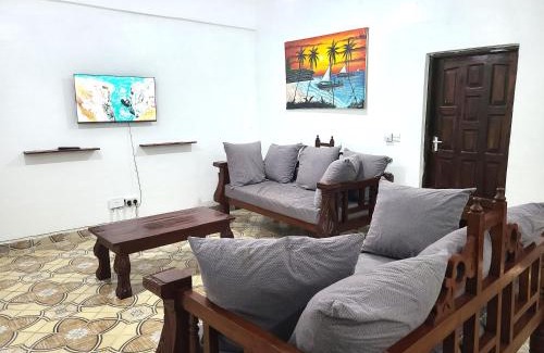 Watamu House | Delicious House, Watamu, 2-bedroom with secure compound free parking and wifi