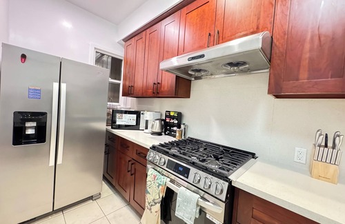 Nob Hill House | Delightful 3-bedroom 1.5 bath house in San Francisco