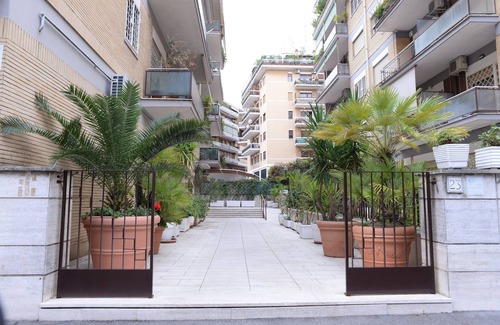 Tor di Quinto House | Delightful 7-bed apartment, fully equipped with washing machine