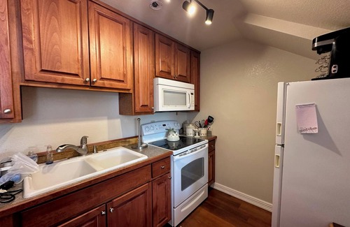 Desert View Village Apartment | Delightful and sunny studio apartment with AC in NW Phoenix