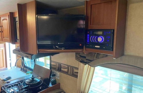 Wantage Apartment | Delightful Camper in Campground with Amenities