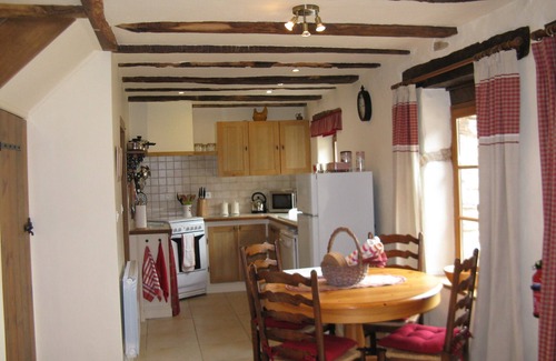 Meuzac Cottage | Delightful cottage in secluded hamlet of Chabrenas with use of swimming pool