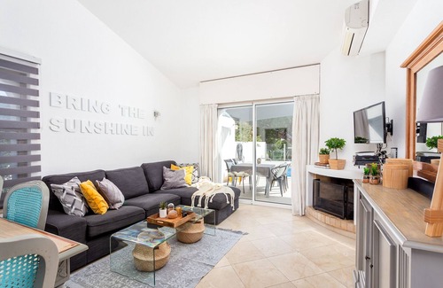 Vale do Garrao Villa | Delightful Dunas Villa: private heated pool, golf discounts walk to beach