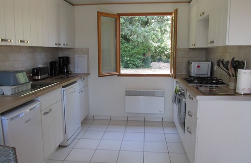 Montgibaud Cottage | Delightful gite in La Graffeuille with exclusive use of swimming pool & hot tub