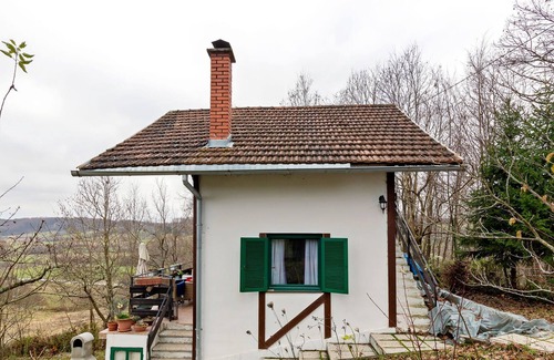 Lipnica House | Delightful Holiday Home in Havidić Selo with Garden