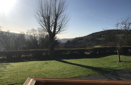 Margam Ski Chalet | Delightful Log Cabin, ideal for visiting the Brecon Beacons and Gower peninsula