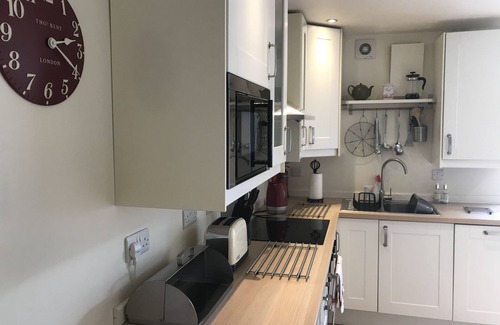 Ilkley Apartment | Delightful, Self-Contained Apartment with easy stroll into Ilkley town centre