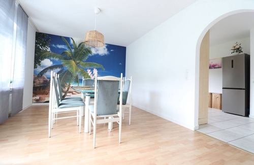 Waag Apartment | Delightful spacious apartment with WiFi in Schöllkrippen