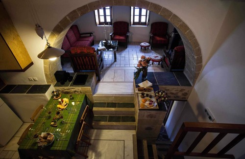 Monemvasia House | Deluxe 3 level house inside Monemvasia Castle