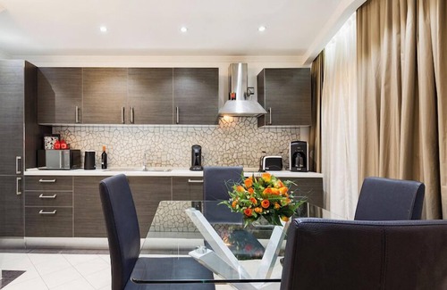 Gare Apartment | Deluxe Apartment, 2 Bedrooms