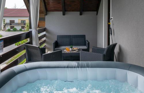 Irinovac Apartment | Deluxe Apartment with Jacuzzi - PATAR