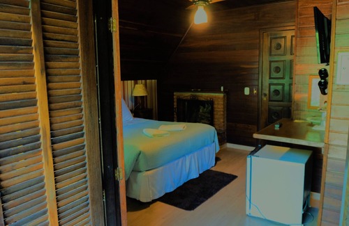 Santo Antonio do Pinhal Ski Chalet | DeLuxe Deck Chalet