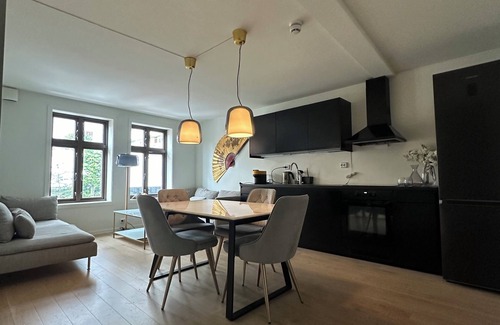 Stavanger Apartment | Deluxe central 2 bedroom with view & underground garage
