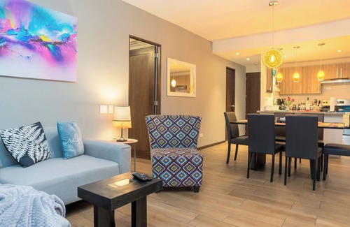 San Salvador Apartment | Deluxe, City views, Rooftop pool, upscale location