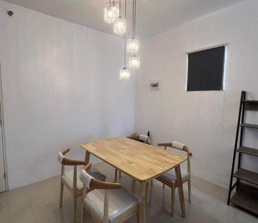 Minglanilla Apartment | Deluxe Cozy Corner Studio