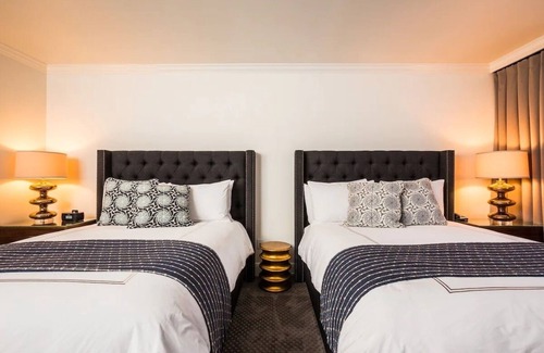 West Campus House | Deluxe Double Queen, Hotel Ella, On-site Restaurant, Near Moody Center