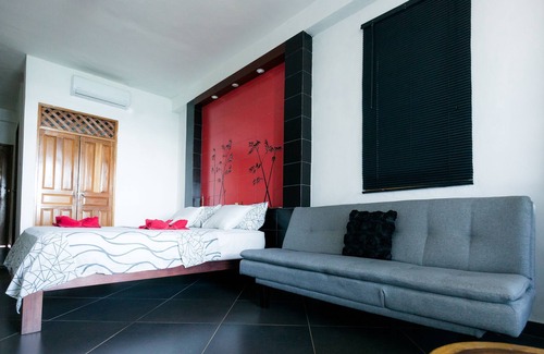 Torio House | Deluxe Double Room with Balcony and Sea View