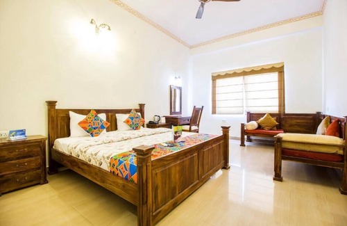 Jagatpura Bed & Breakfast | Deluxe Double Room #6/W breakfast