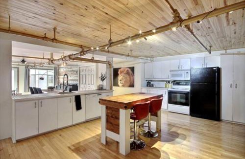 Saint-Roch Apartment | Deluxe Estate/Two in One Downtown Québec City