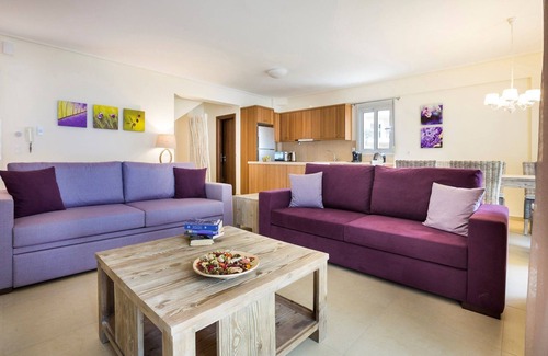 Karavomylos Villa | Deluxe Kefalonia Apartment | Apartment Lotos | 3 Bedroom | Sea View |.