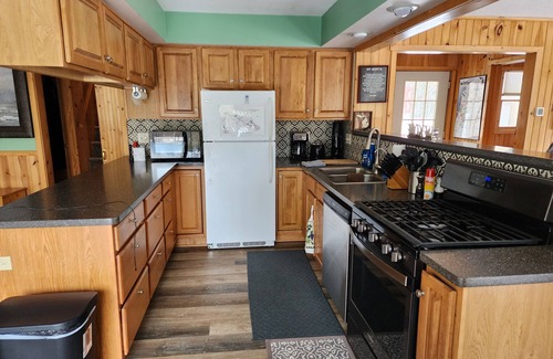 Irons Cabin | Deluxe Little Manistee River Cabin - Irons, MI