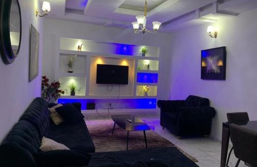 Buea House | Deluxe Mansion