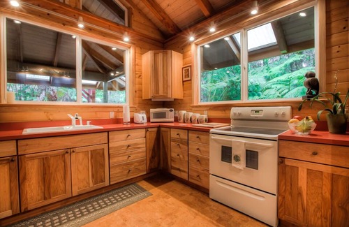 Volcano Cottage | Deluxe, Private Sanctuary at Hawaii Volcanoes National Park!