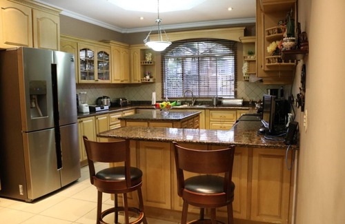 San Antonio de Belen House | Deluxe Property in Cariari