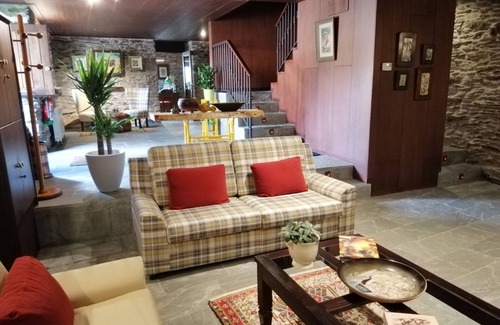 Arzua House | Deluxe Restored 16th Century FarmHouse
