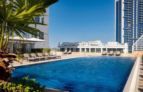 Al Sufouh 1 Apartment | Deluxe Room Near Carrefour Supermarket