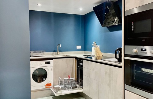 North Sunderland Apartment | Deluxe-self catering sleeps 2 -Salmon - Pets
