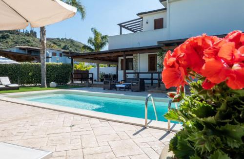 Campofelice di Roccella Villa | Deluxe Sicily Villa