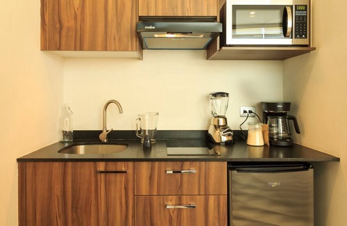 Financial District Apartment | Deluxe Suite w/Incredible View & Pool | 1 BD | Tribu Sonata